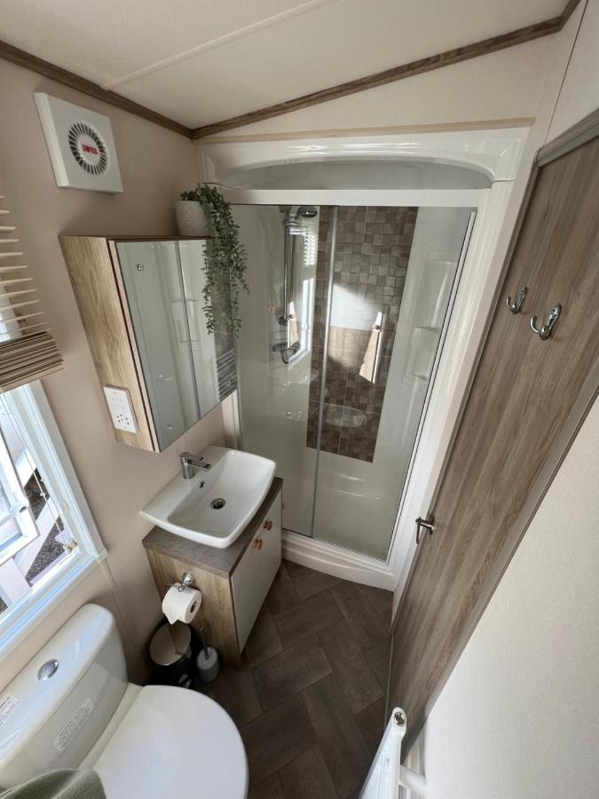 Anchors Rest - Family Caravan - Haven Lytchett Minster Buitenkant foto