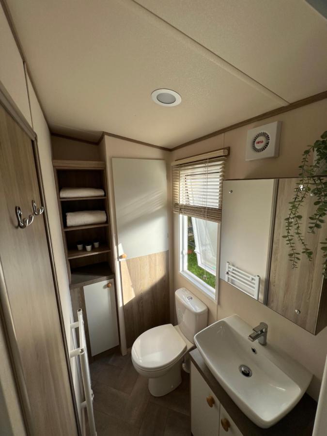 Anchors Rest - Family Caravan - Haven Lytchett Minster Buitenkant foto